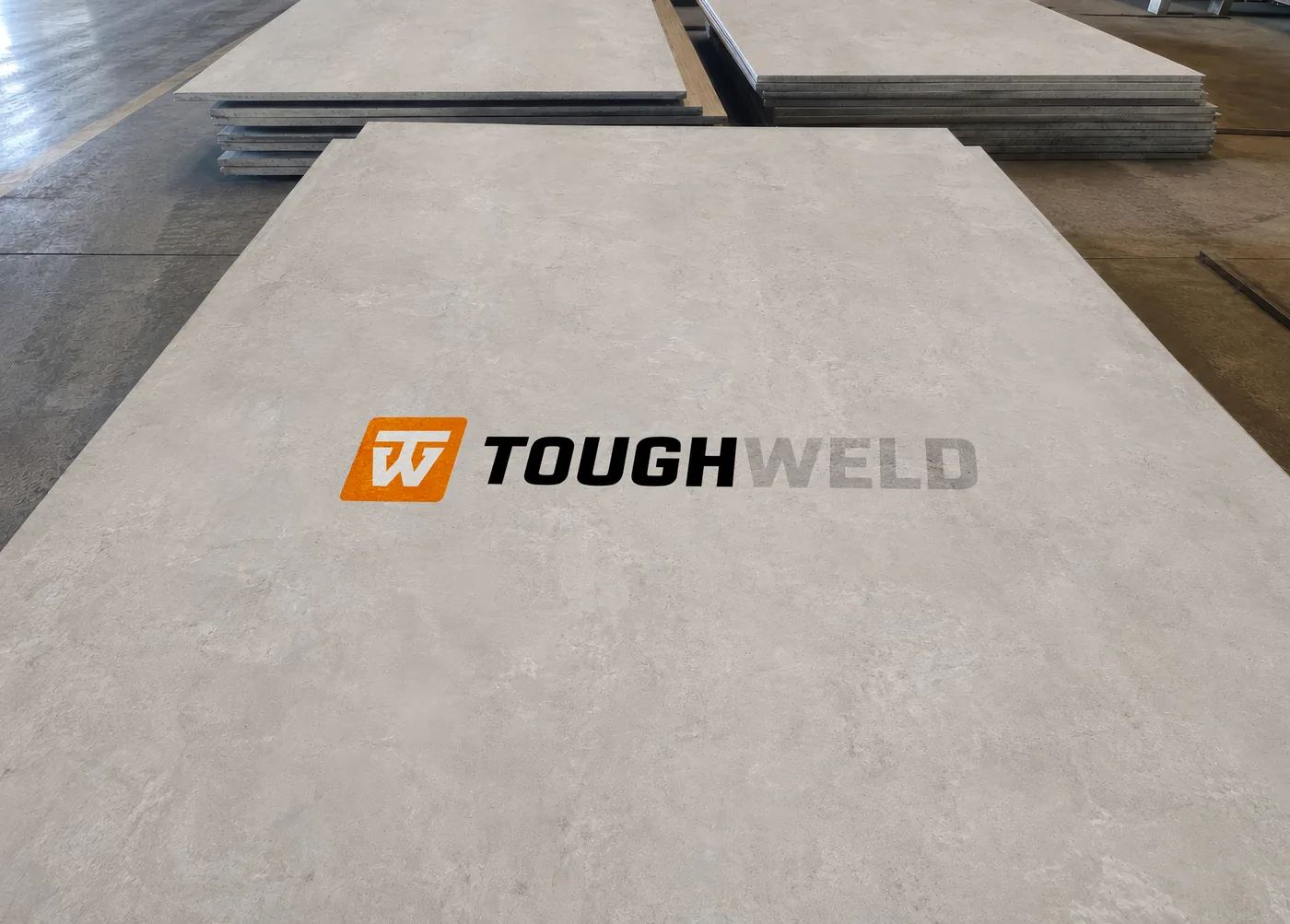 TW-F smooth surface overlay wear plate surface